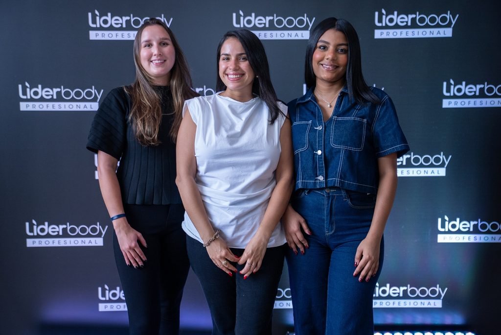 María Amelia Méndez, Dominique Dos Santos y Roselin Moreta
