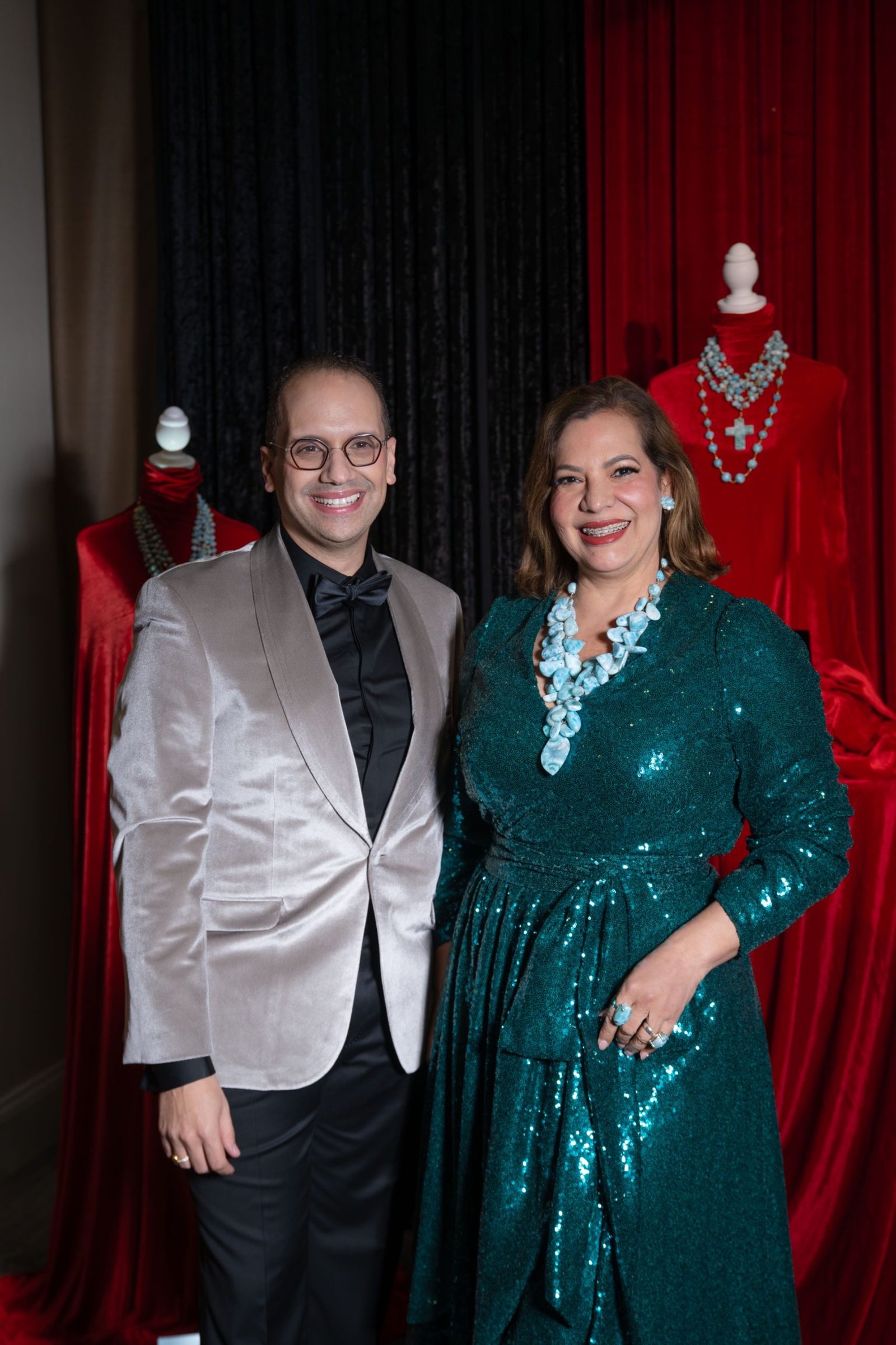 La alta joyería de larimar de Gisselle Mancebo, La Reina del Larimar, destaca en Pensilvania, Estados Unidos