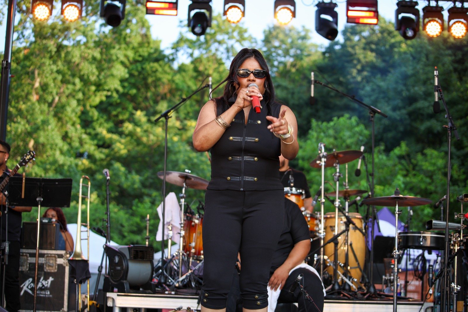 Judy Santos cautiva escenarios de Nueva York